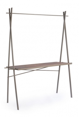  Exhibitor Copper- 151.5x48x198cm    Epilegin.