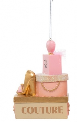 Συλλεκτικό κρεμαστό στολίδι polyresin Candy Gift 9cm από την εταιρία Epilegin. Συλλεκτικό κρεμαστό στολίδι polyresin Candy Gift 9cm από την εταιρία Epilegin.