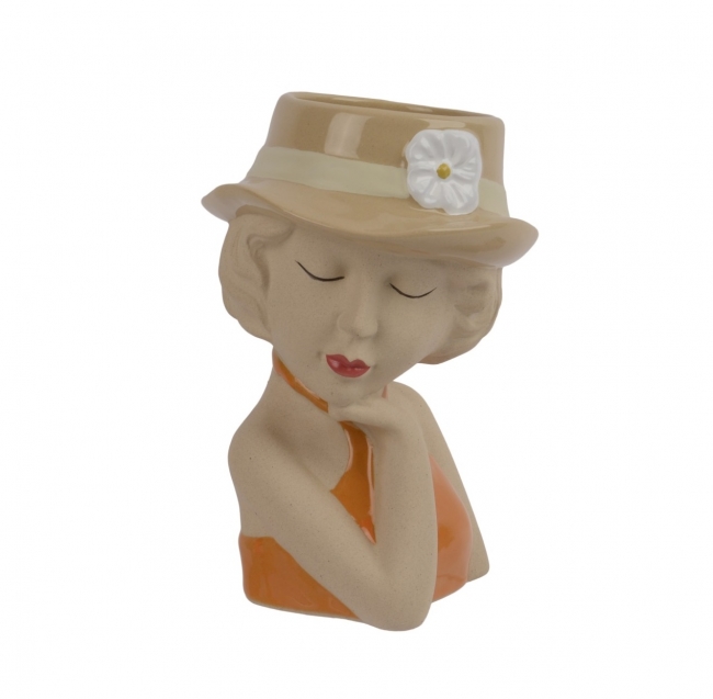  ����� Stoneware "Girl with Hat" ��������� 14x13.5x21cm ��� ��� ������� Epilegin. 