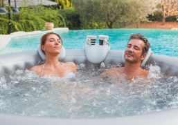 Set 3τμχ Μαξιλάρια & Cupholder Λευκά από την εταιρία Epilegin. Set 3τμχ Μαξιλάρια & Cupholder Λευκά από την εταιρία Epilegin.