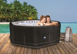 Φουσκωτό Spa Massage 5 ατόμων Python από την εταιρία Epilegin. Φουσκωτό Spa Massage 5 ατόμων Python από την εταιρία Epilegin.