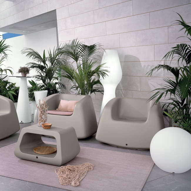   Lyxo Design "Sugar Armchair"  87x115x80cm    Epilegin. 