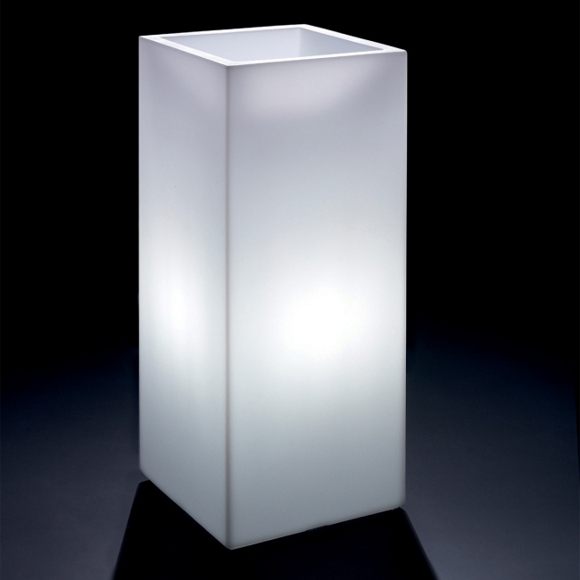   Lyxo Design Led "Cosmos Luminous square pot"  40x80cm    Epilegin. 