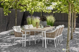 Τραπεζαρία Applebee 7pcs Αλουμίνιο & Teak Milou White 1.80m από την εταιρία Epilegin. Τραπεζαρία Applebee 7pcs Αλουμίνιο & Teak Milou White 1.80m από την εταιρία Epilegin.
